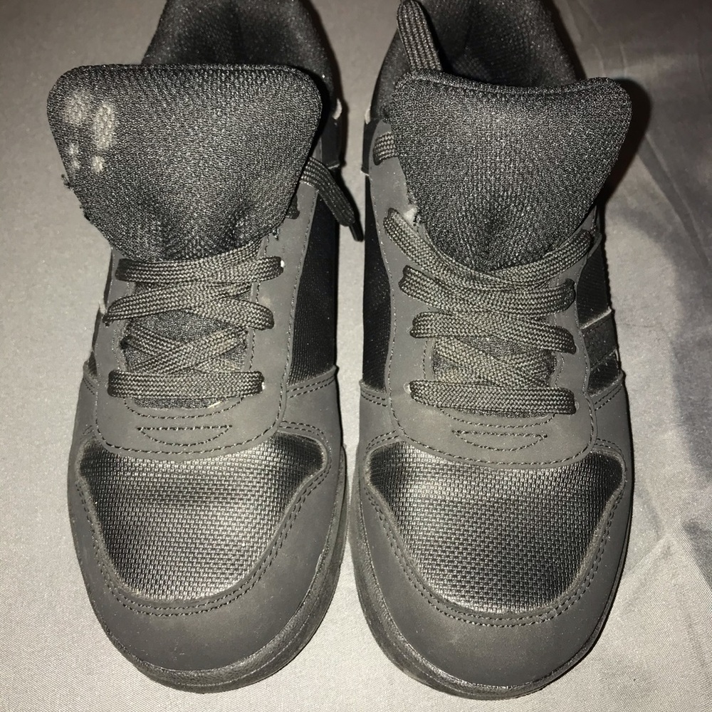 American Eagle Sneakers